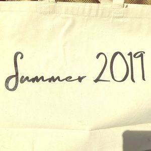 Bag Q-tees of California cotton “Summer 2019”.